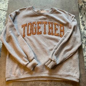 Girls grey oversized sweatshirt in a size 13/14. EUC
